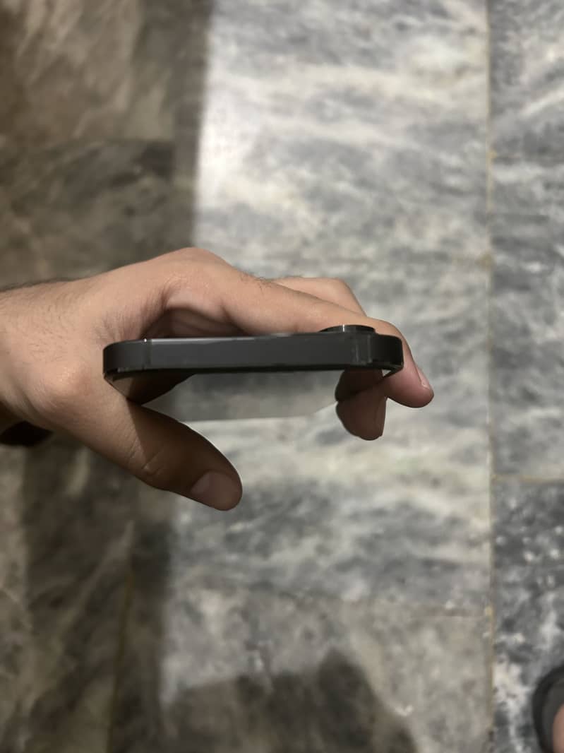Apple iPhone 14 Pro Max 1