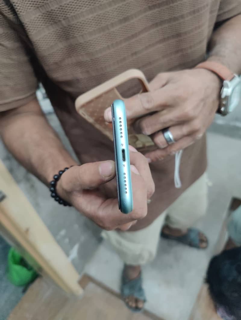 Apple iPhone 11 1