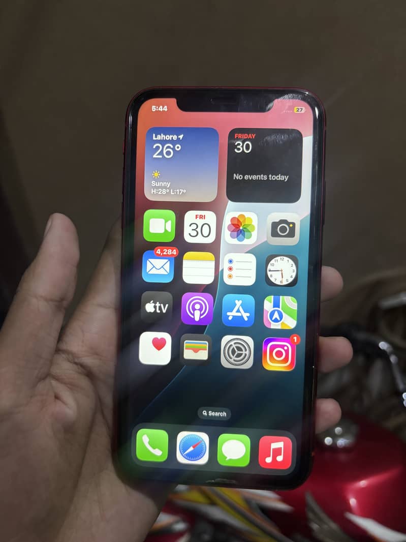 Apple iPhone XR 0