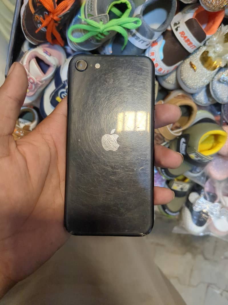 Apple iPhone SE 0