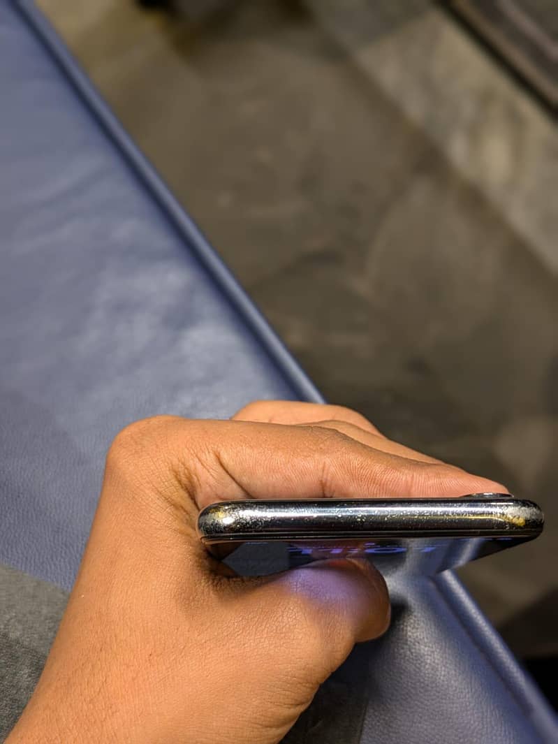 Apple iPhone X 1