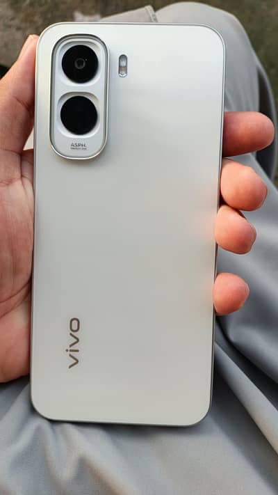 Vivo Y500