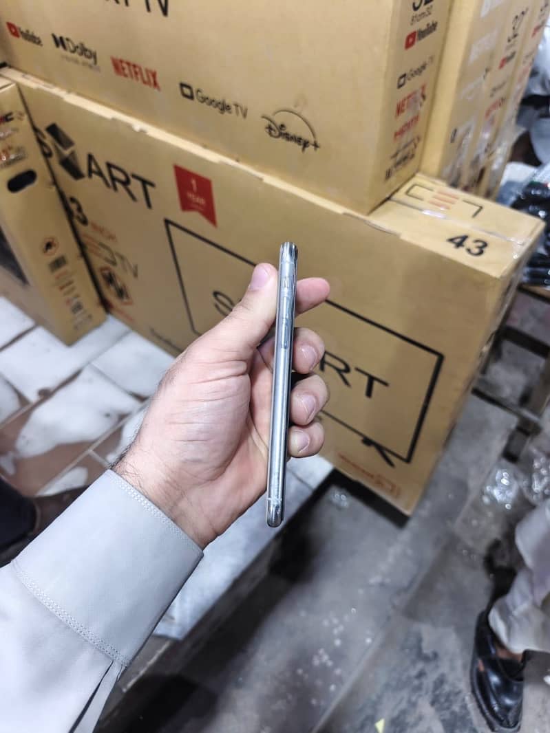 Apple iPhone 11 Pro 5