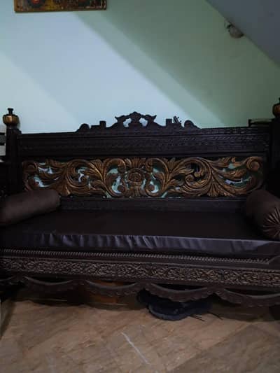 dewan antique style solid wooden in excellent confitionn for sale