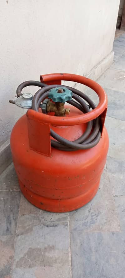 11.8 kg Domestic LPG Gas Cylinder with Regulator & Pipe