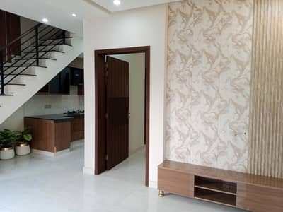 2.3 Marla Brand New House With Gas