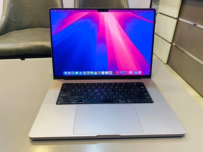 Apple MacBook Pro 16" (2023) — M2 Pro | 32GB RAM | 512GB SSD