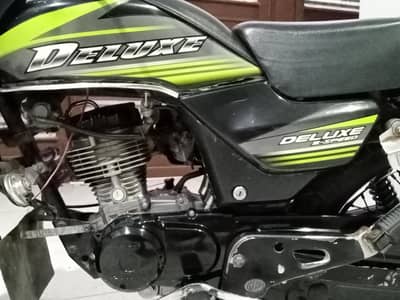 #HONDA DELUXEE 125  BLACK