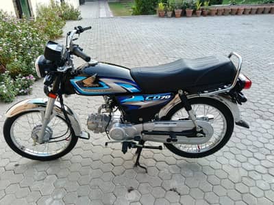 Honda CD 70cc black color applied for