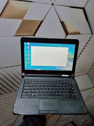 DELL LAPTOP 4th Gen. WITH 6 HOURS BATTERY and ORIGINAL CHARGER