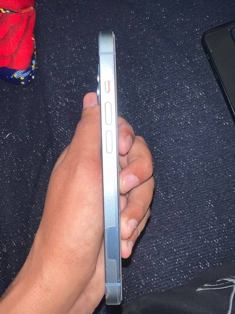 Apple iPhone 14 5