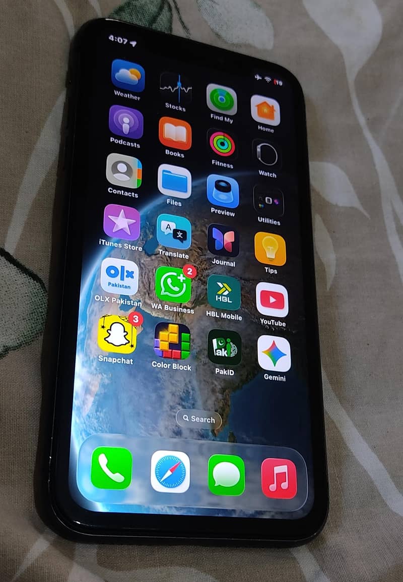 Apple iPhone 11 0
