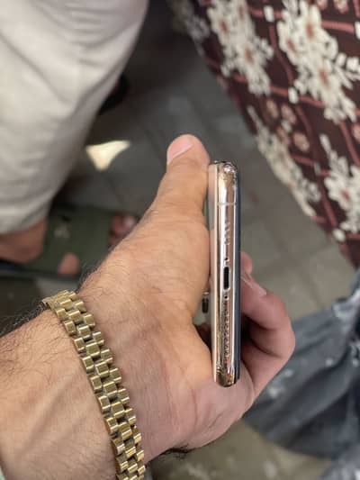 iPhone Xsmax 64gb pta approved