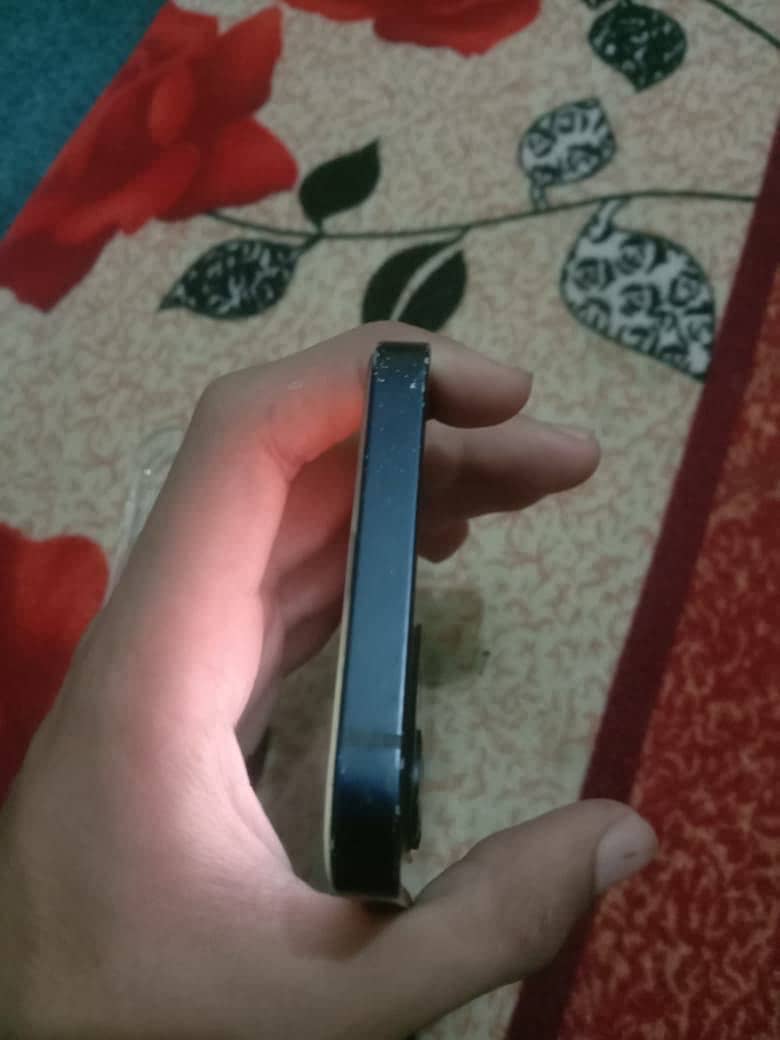 Apple iPhone 12 8