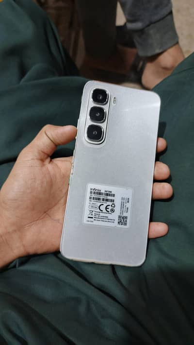 Infinix Hot 60i condition 10 by 10 complete box