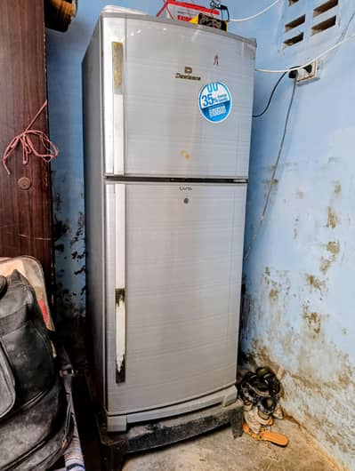 Dawlance LVS Refrigerator for Sale - Energy Saving good condition