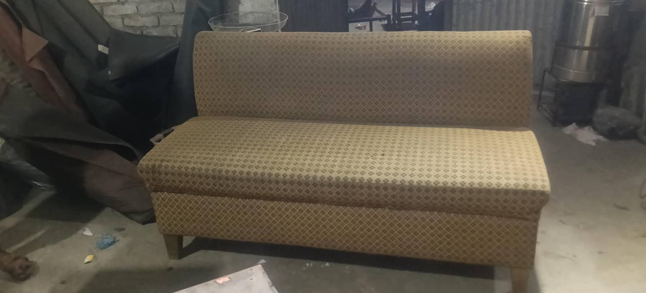 5 sofa 3