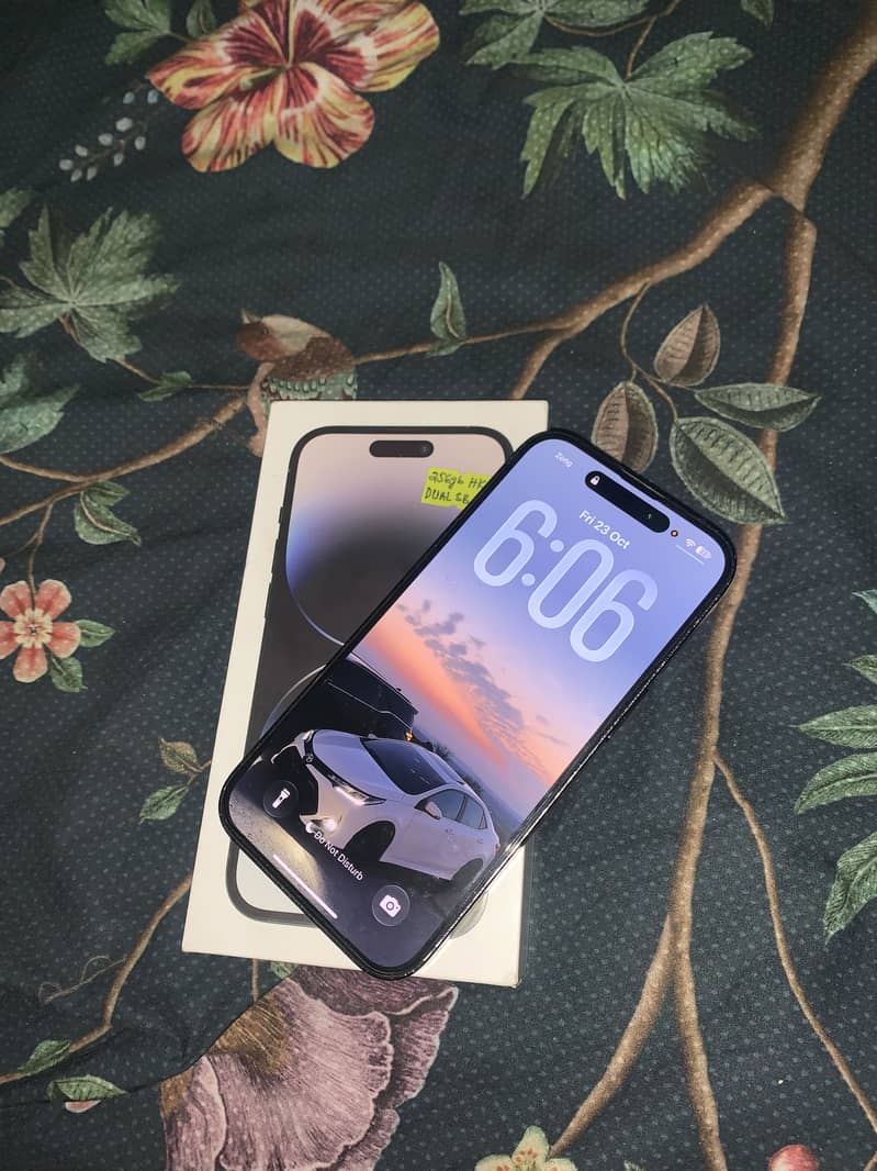Apple iPhone 14 Pro 0
