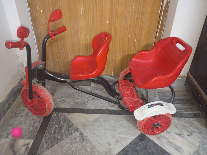 red two seat 0