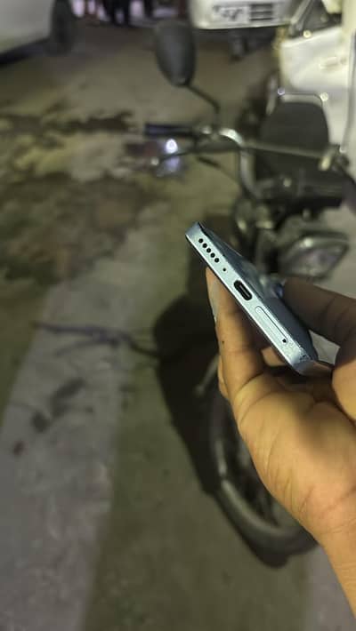 Xiaomi Redmi Note 13. . . . . 923144459644