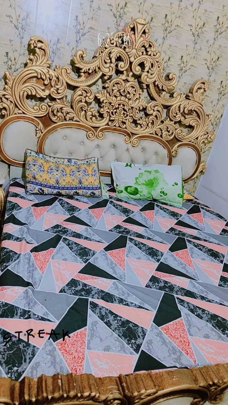 bed dressing 2 side tables 0