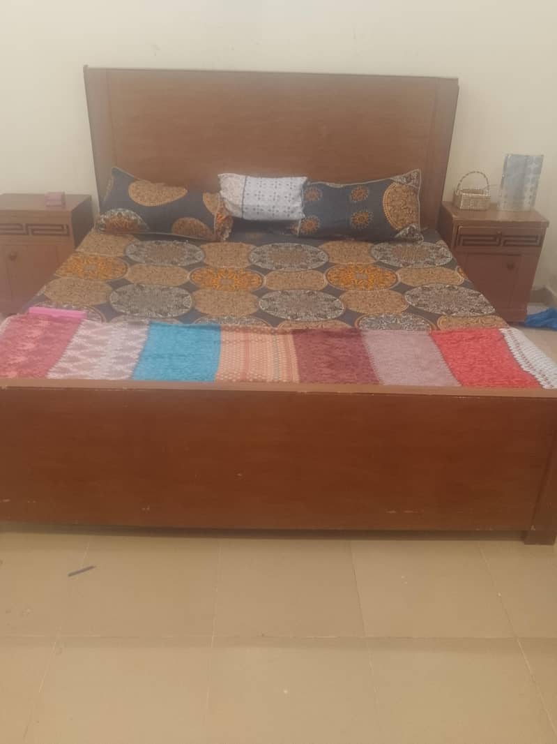 king size bed 0