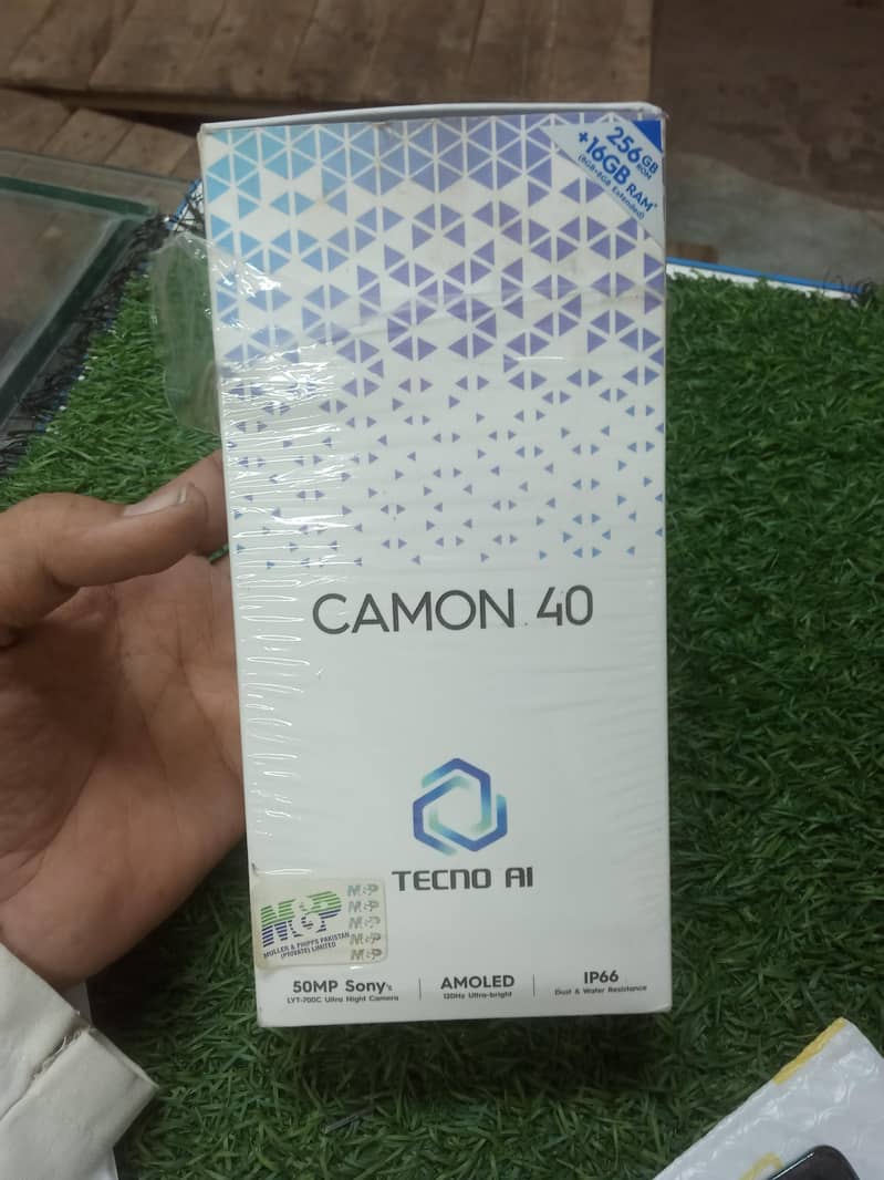 Tecno CAMON 40 5
