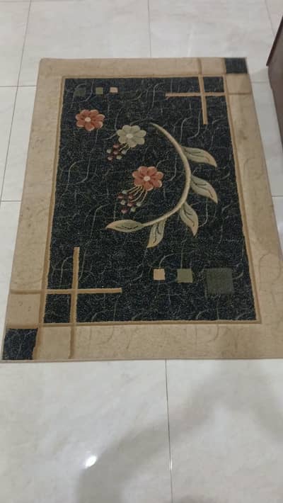Its used very nicely . . . i kept my rug in drawing room