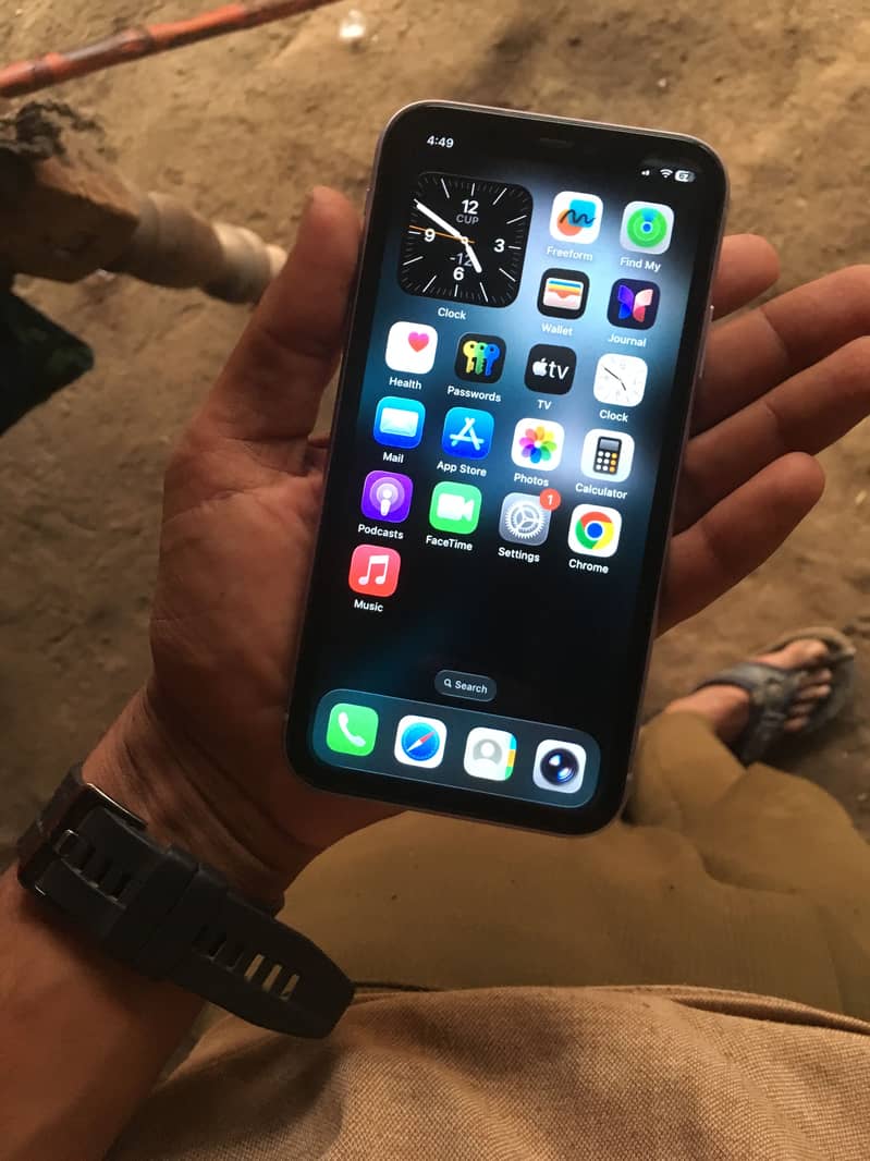 Apple iPhone 11 7