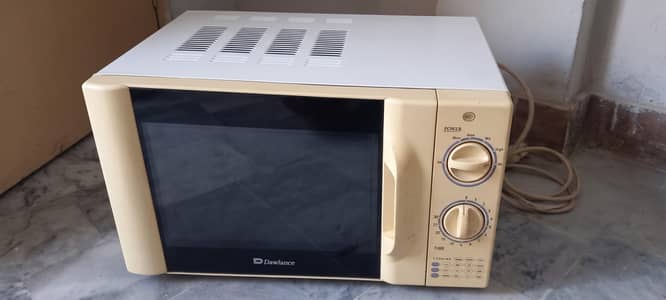 Faulty Dawlance Microwave Oven DW-MD4