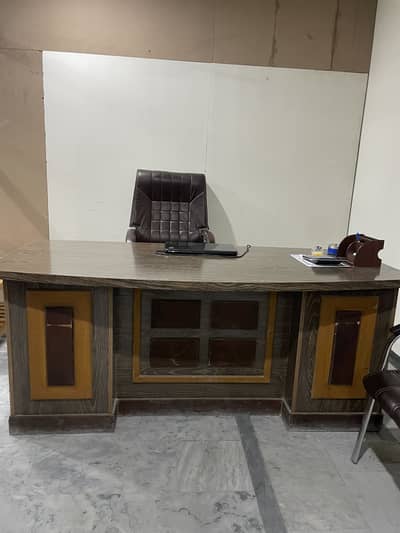 Office Table Good condition