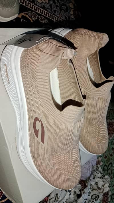 JoyLife shoes size 37