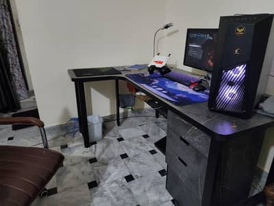L-shaped gaming/working table + Free Footrest