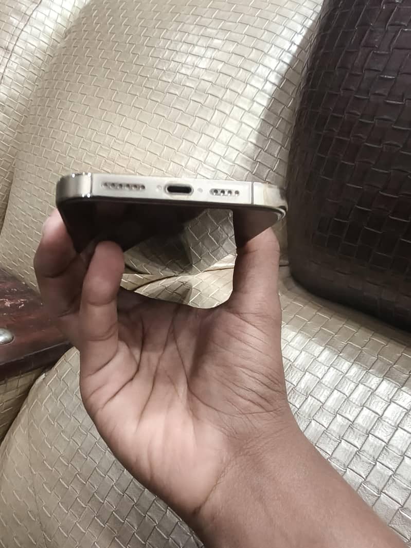 Apple iPhone 14 Pro Max 4