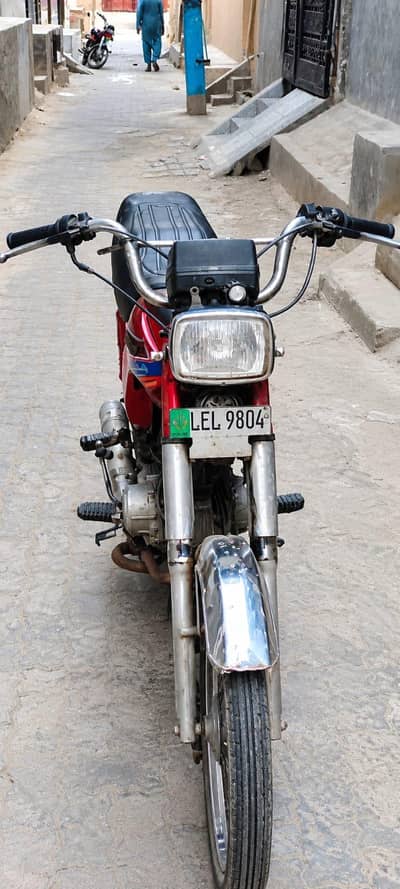 Treet 70cc red colour 4stroke for sell