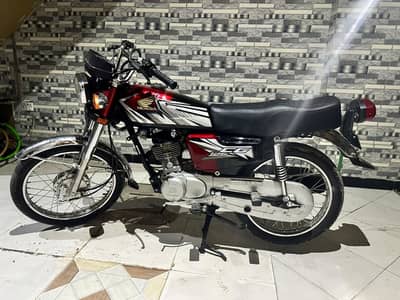 Honda 125 urgent sale 10/10 condition