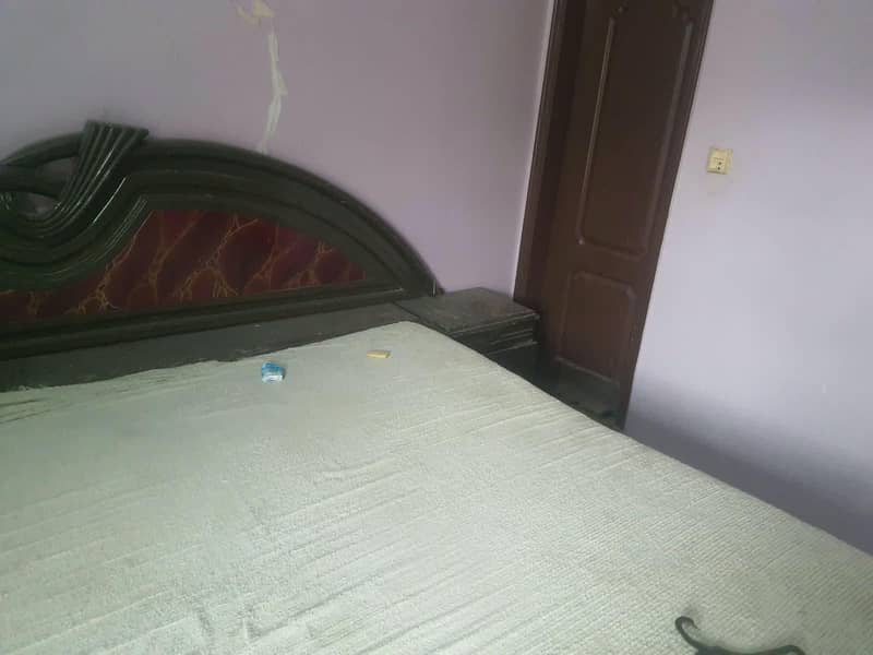 King size bed + 2 side tables 1