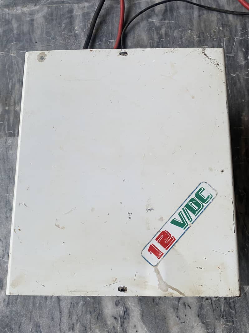 1000 w ups 4