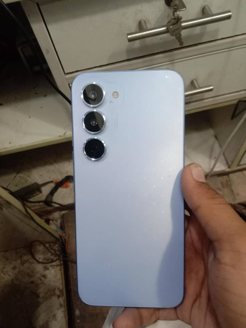 Tecno Spark 40 Pro 3