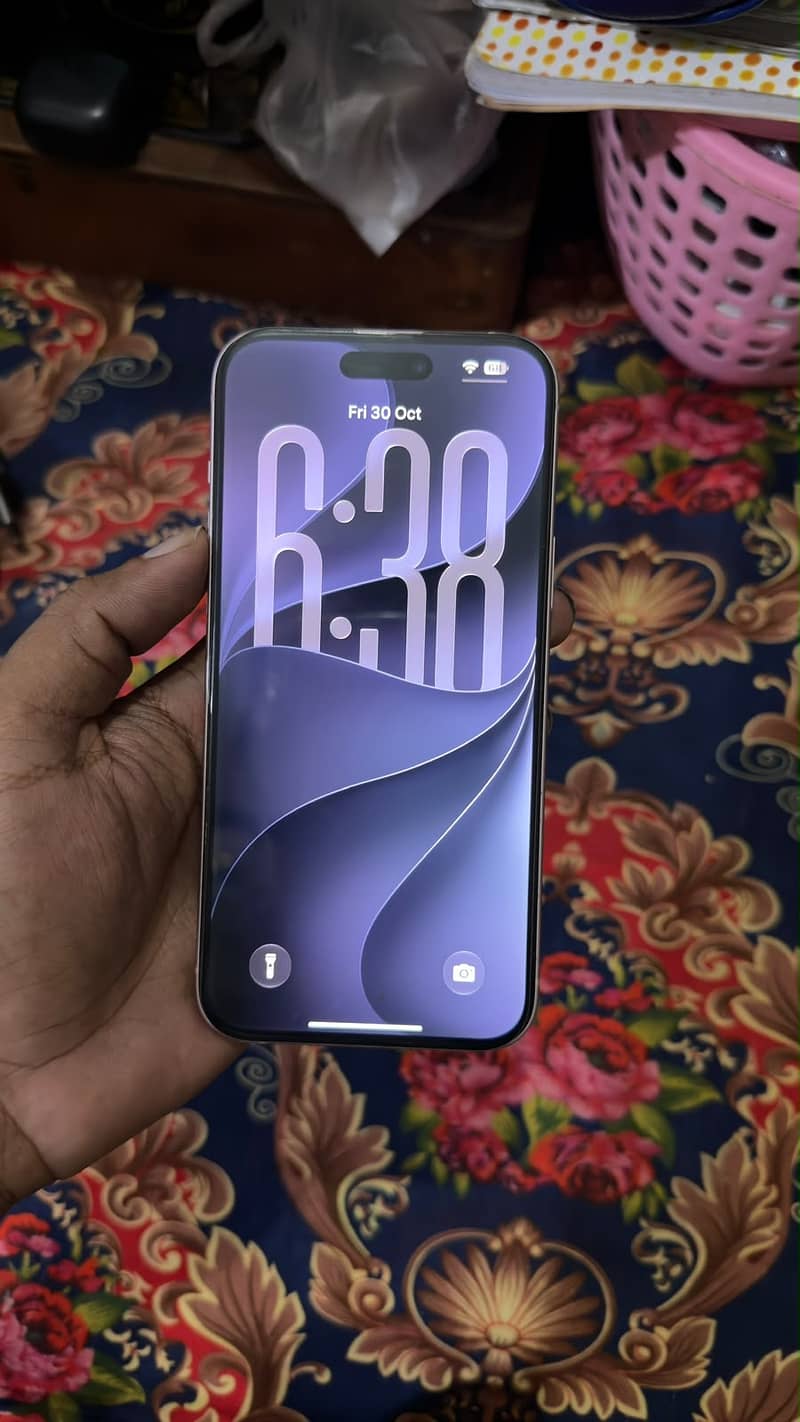 Apple iPhone 15 plus 1