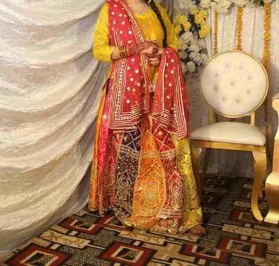 mehndi lehnga