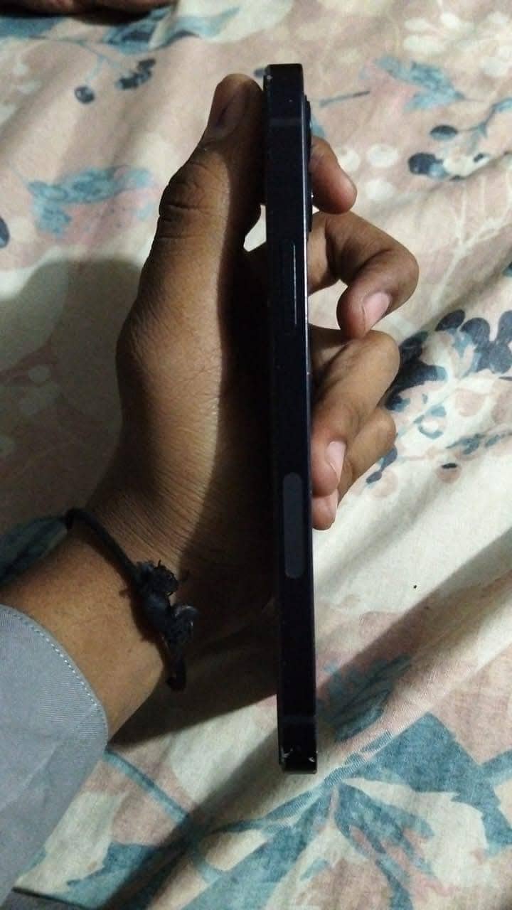 Apple iPhone 12 5