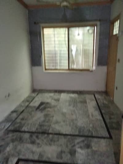 Ghouri town pH 4c2 2.5 story house for rent water tanker electrity Available