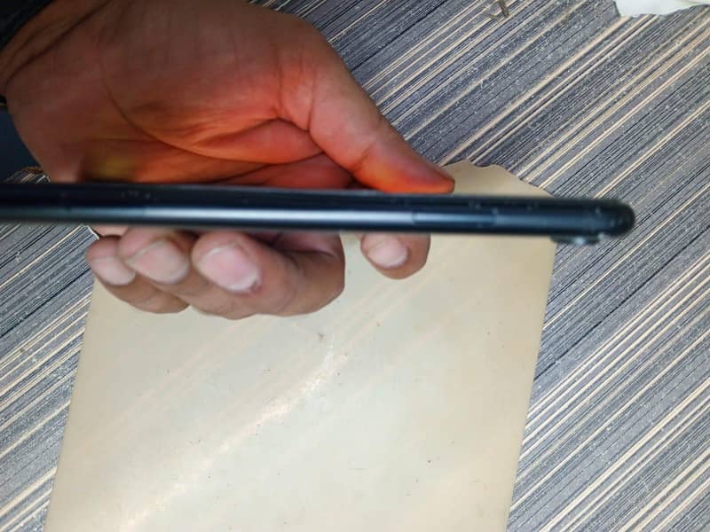 Apple iPhone XR 1