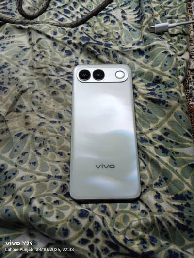 Vivo V80 Lite 5G 8gb 128gb warranty upto Sep2027 full box official PTA