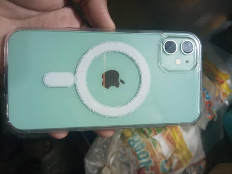 Apple iPhone 11 3