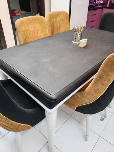 6 Seater Dinning Table
