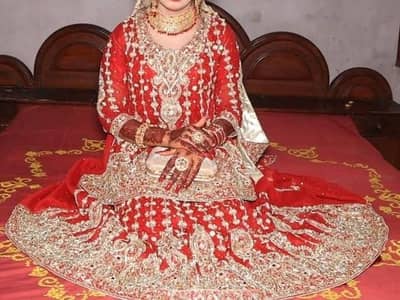 Bridal lehenga with jewellery set