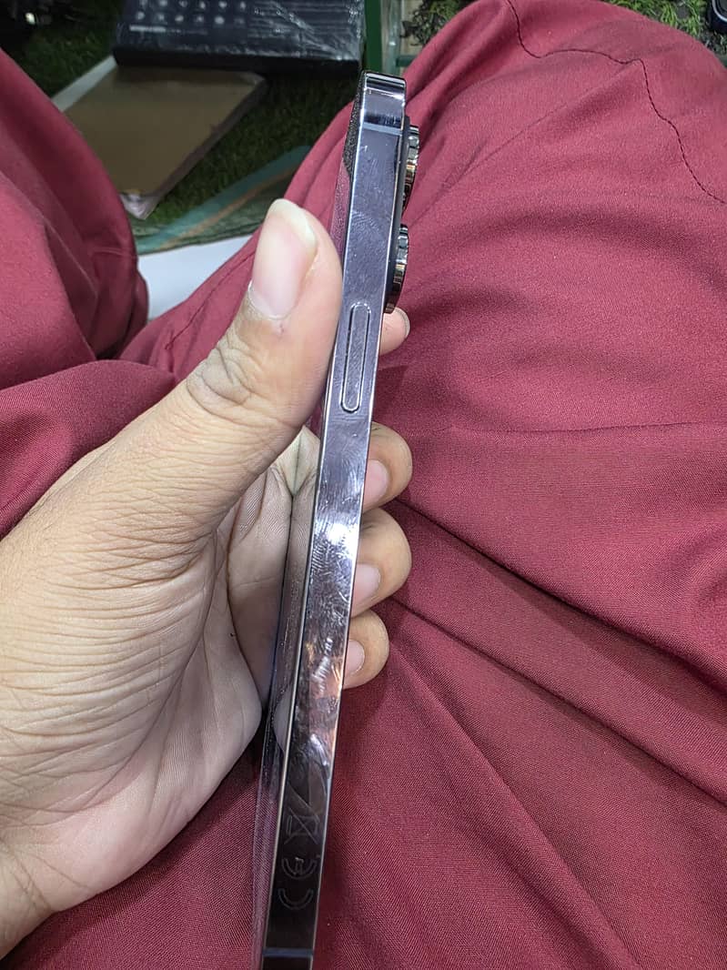 Apple iPhone 14 Pro Max 3