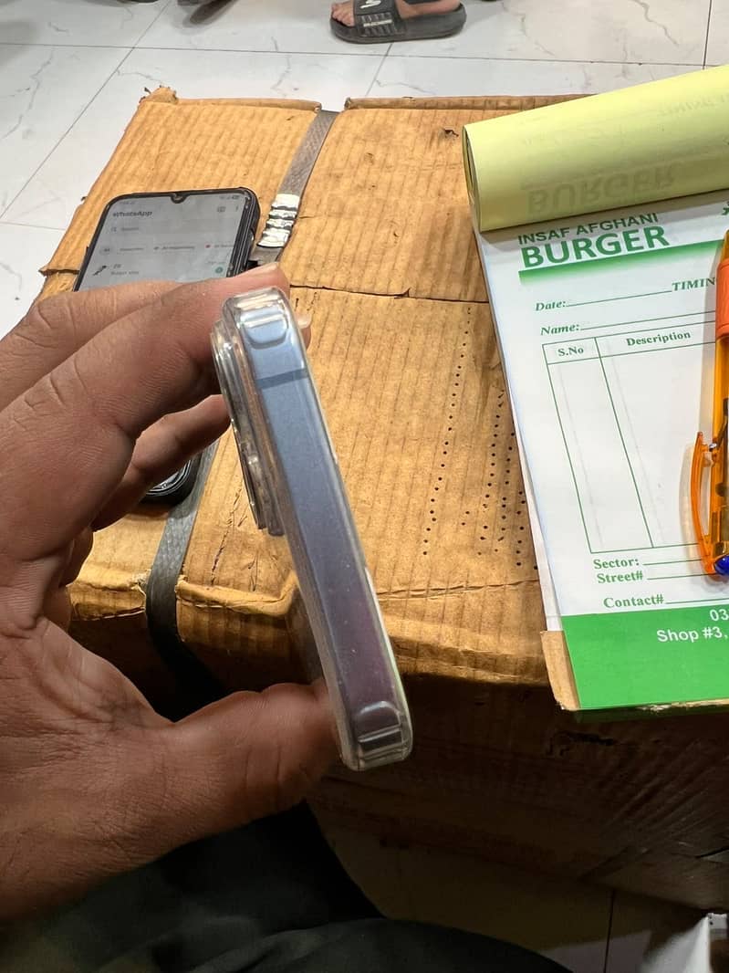 Apple iPhone 14 9
